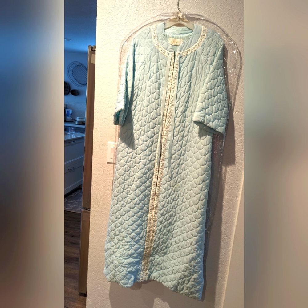 Vintage Barbizon Robe